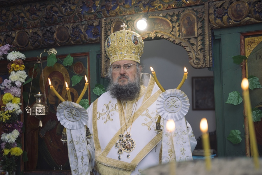 Честваха Архангеловден в Крета, Руска Бела и Върбешница 